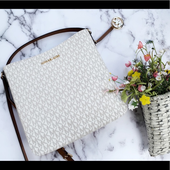 🌟SALE🌟💕 👜💕-NWT Michael Kors Large Crossbody - Picture 3 of 8